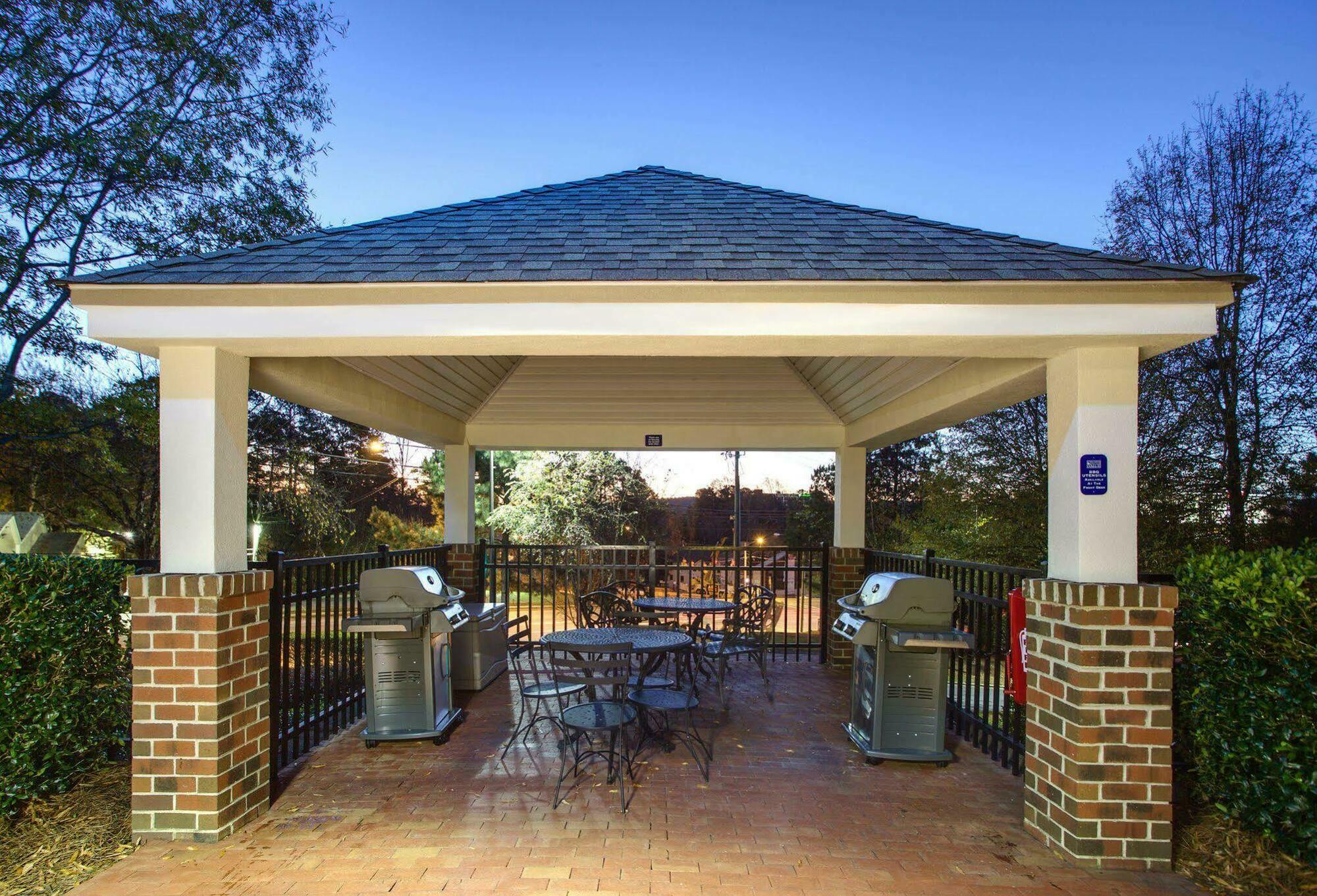 Homewood Suites By Hilton Raleigh/Crabtree Valley Eksteriør bilde